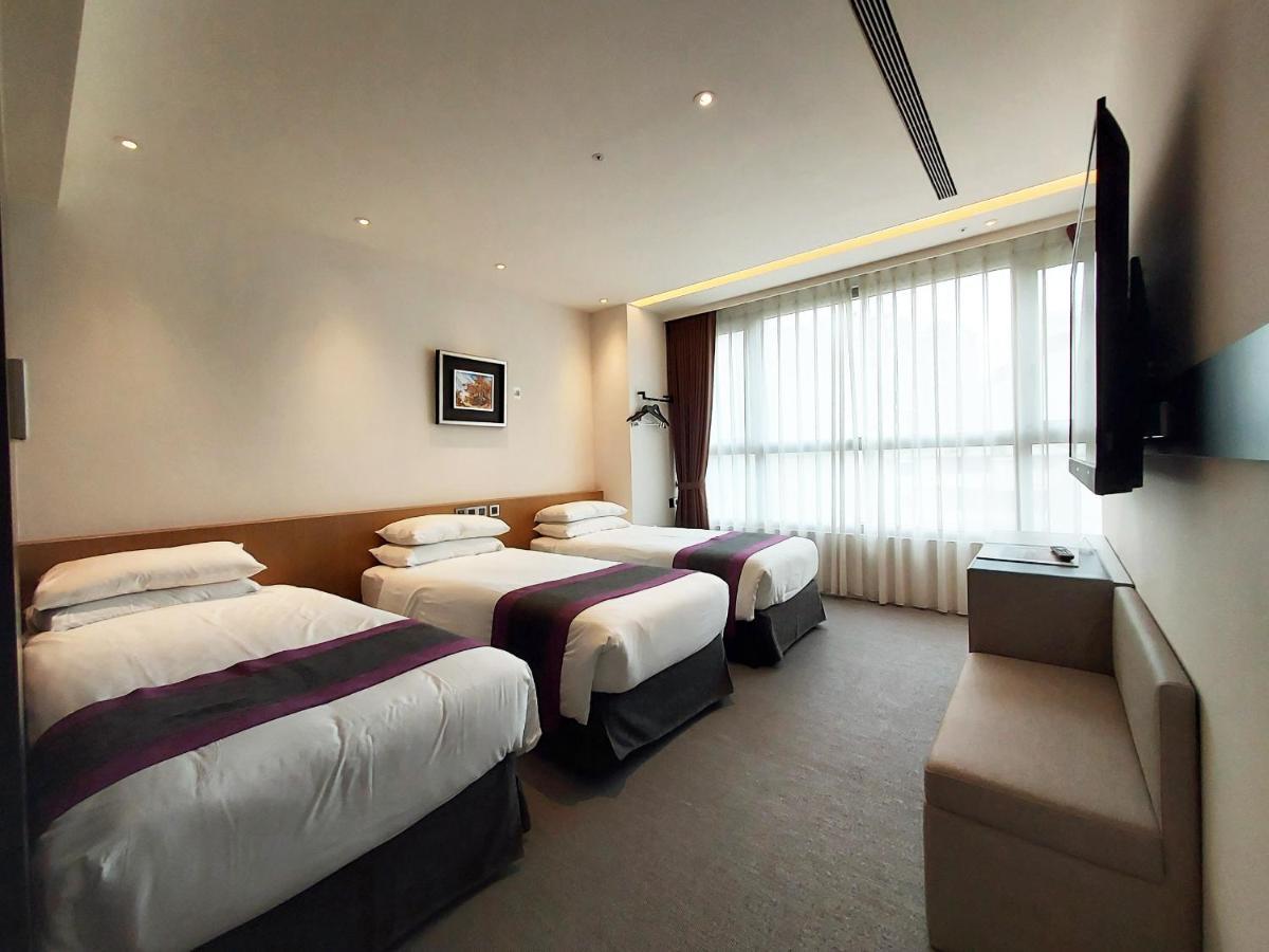 Royal Roi Hotel Taichung Esterno foto