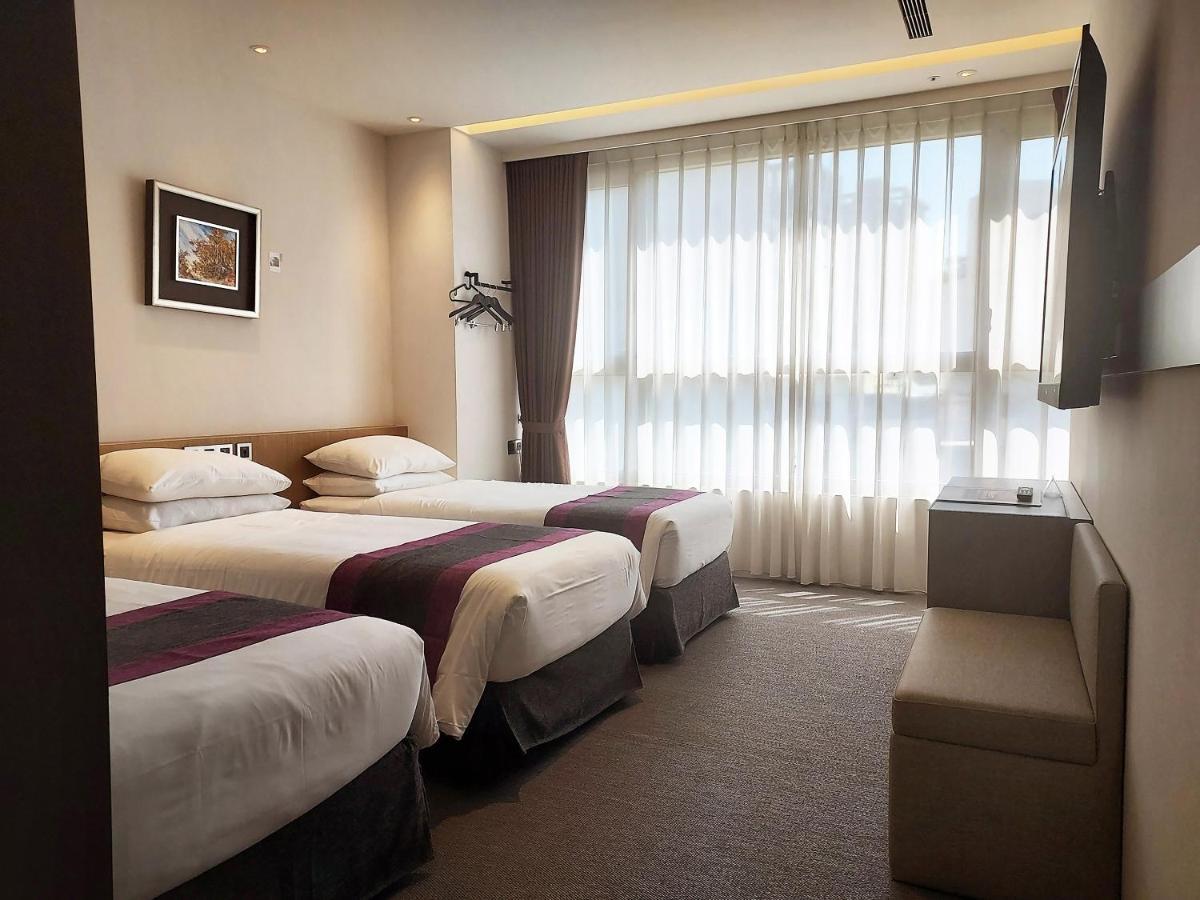 Royal Roi Hotel Taichung Esterno foto