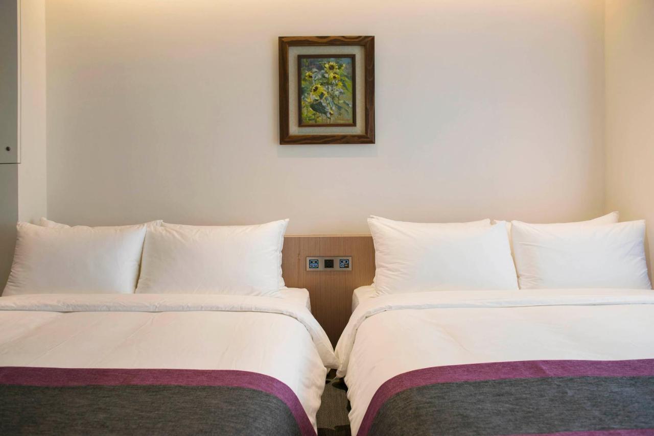 Royal Roi Hotel Taichung Esterno foto