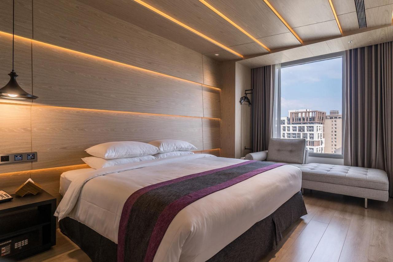 Royal Roi Hotel Taichung Esterno foto