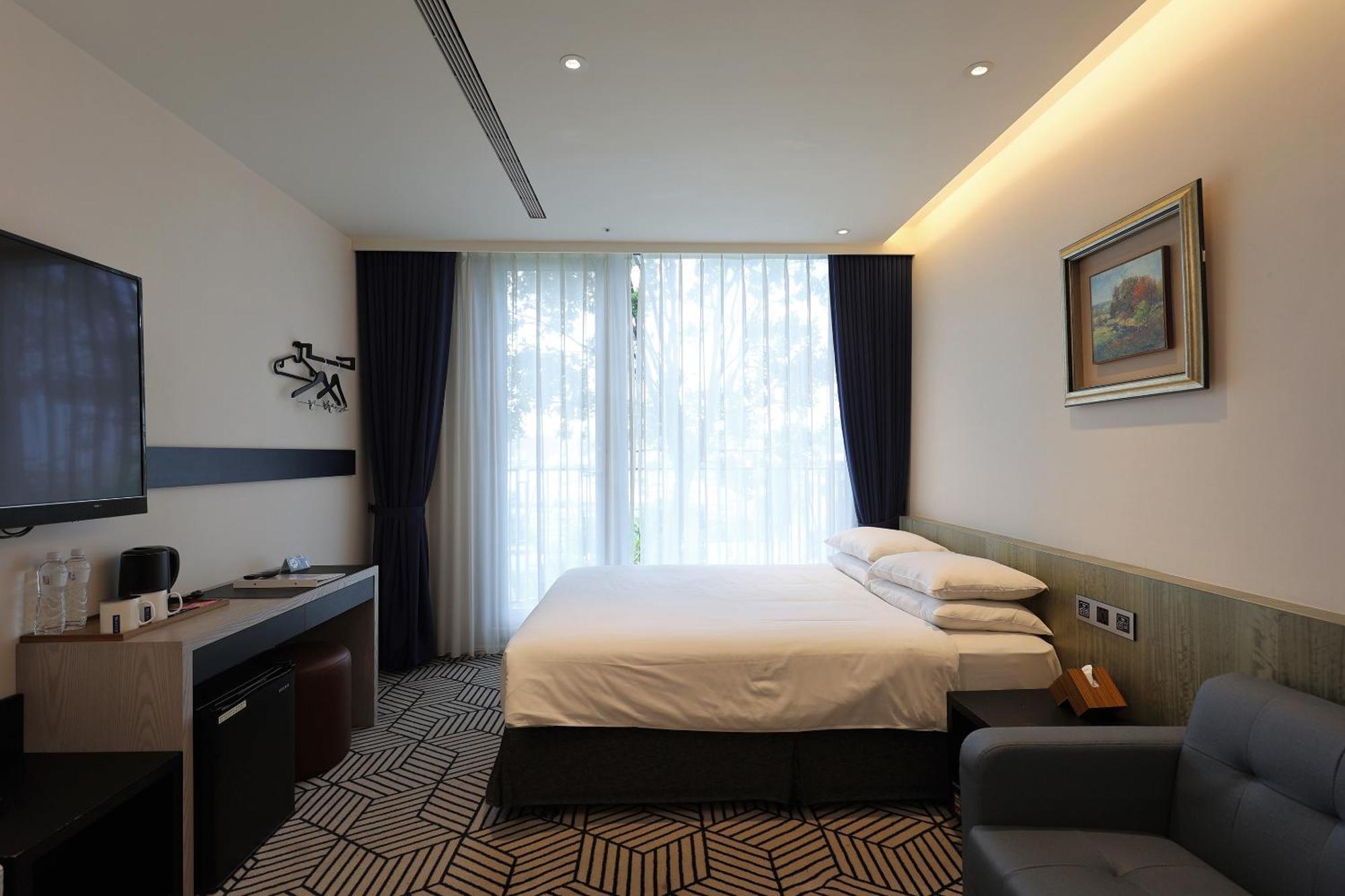 Royal Roi Hotel Taichung Esterno foto