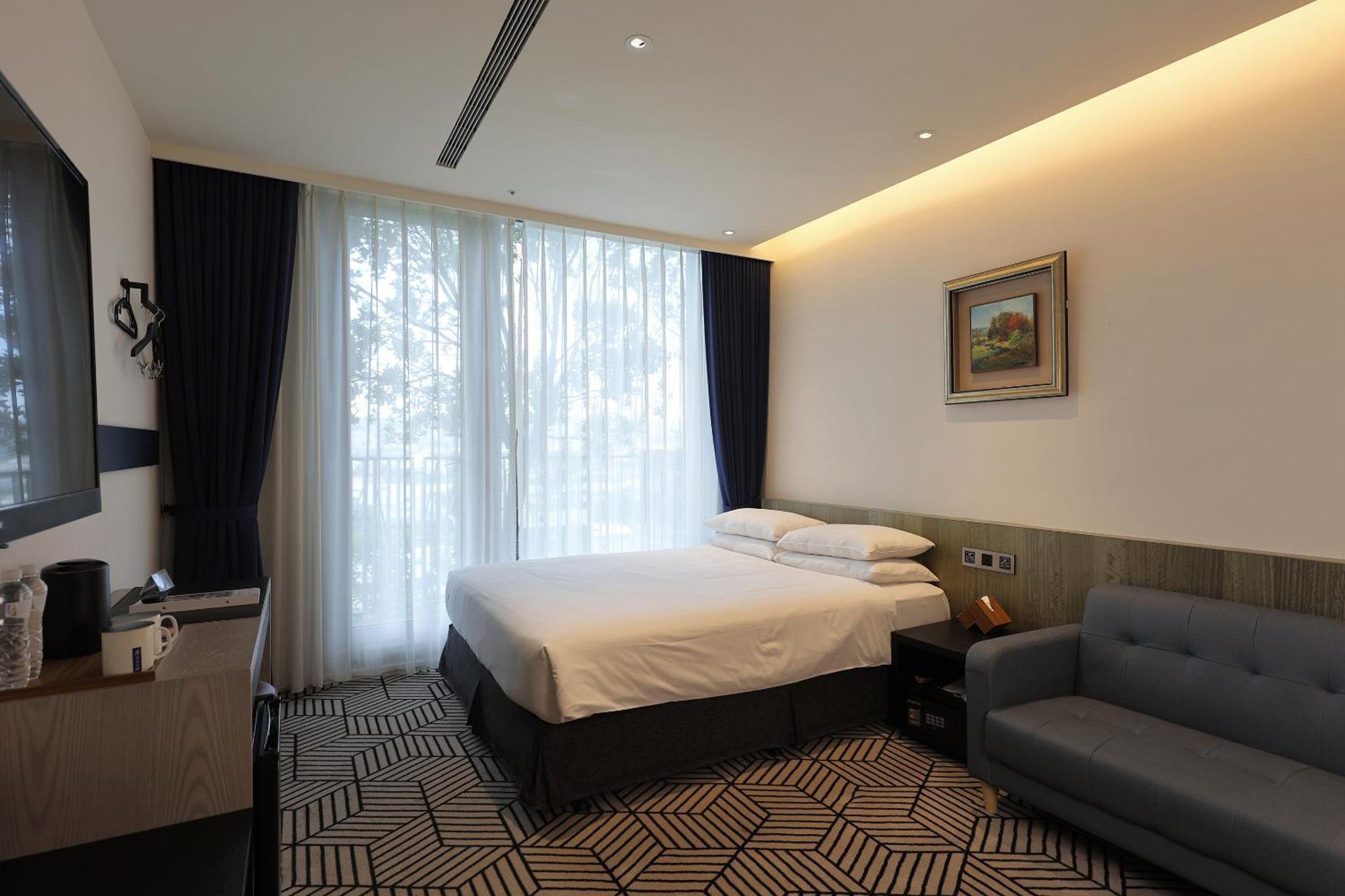 Royal Roi Hotel Taichung Esterno foto