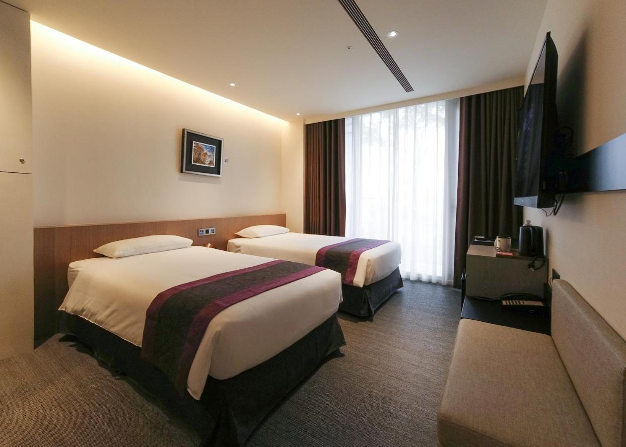 Royal Roi Hotel Taichung Esterno foto